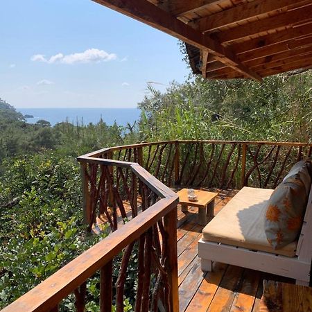 Bamboo Bungalow With Sea View In Kabak Bay, Oeluedeniz Fethiye Kültér fotó